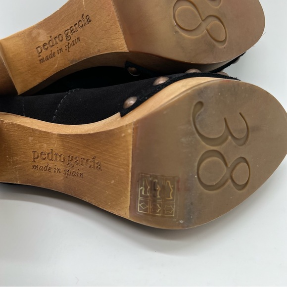 Pedro Garcia Erika Suede Pumps - Picture 7 of 7